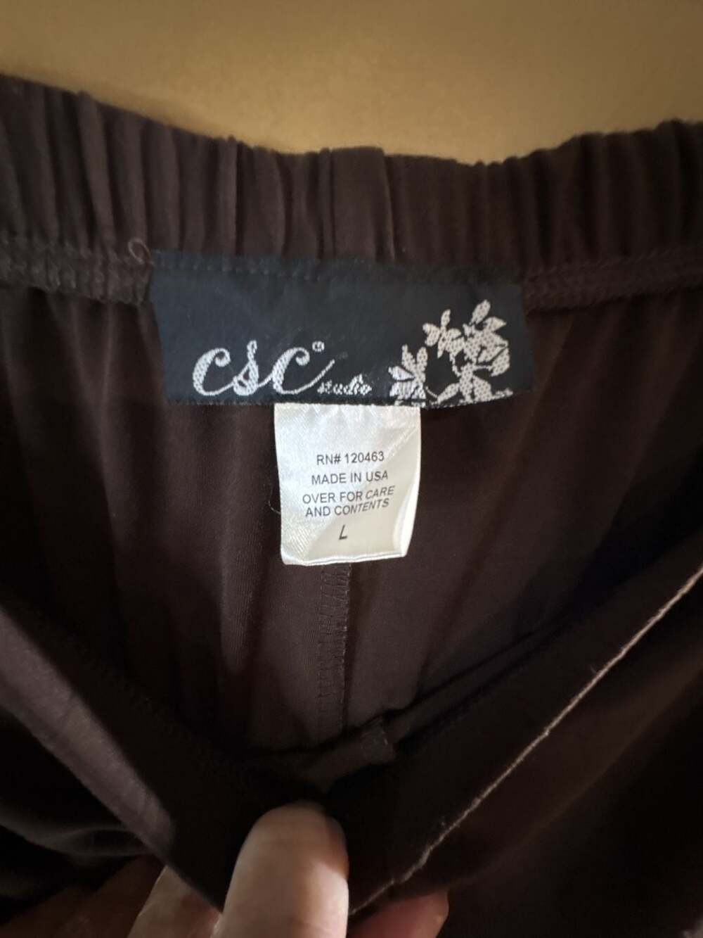 HC1071. CSC Women's Size L Long Sleeve Buttonless Capri Pants